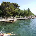 15 Apartman *